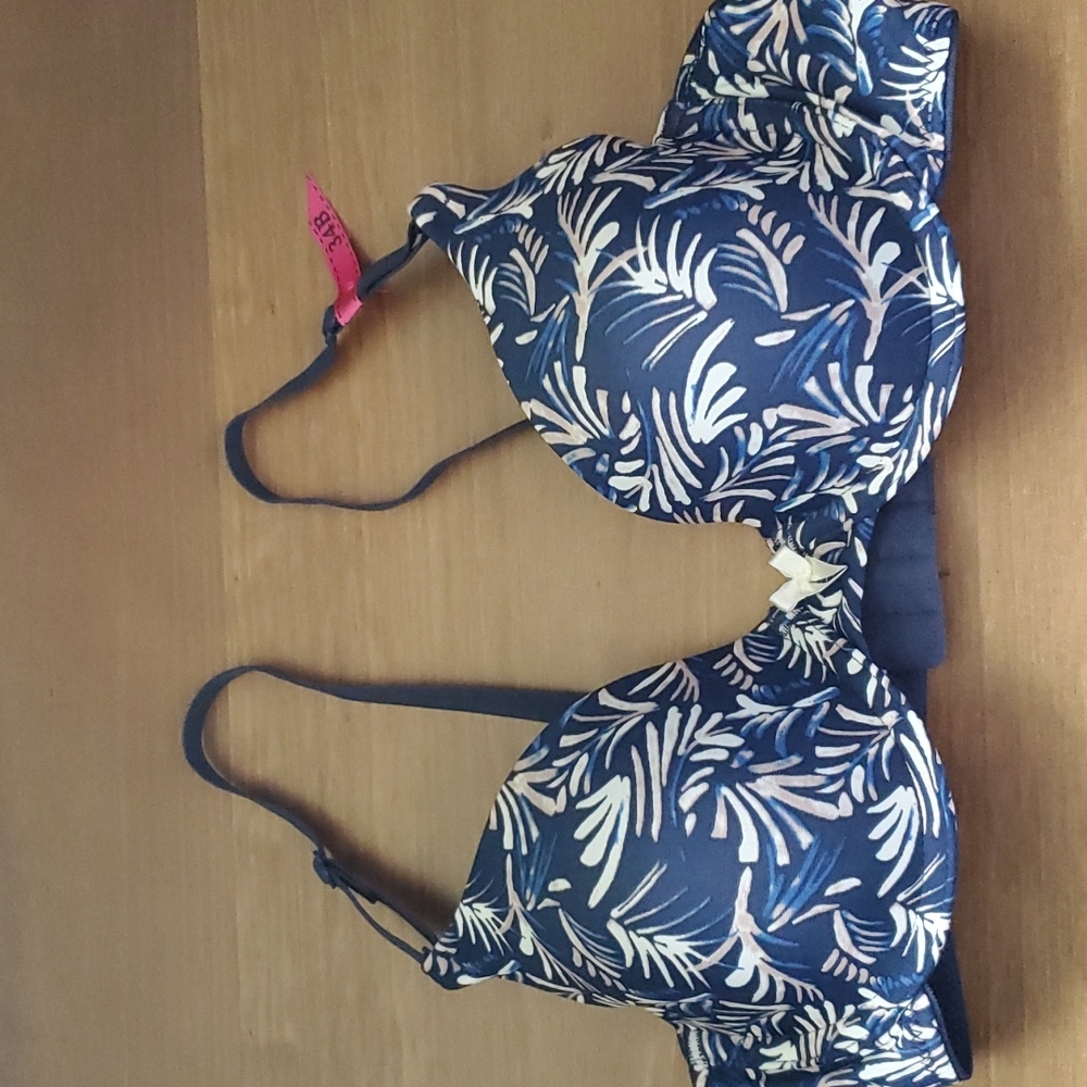 NWOT Maidenform Bra